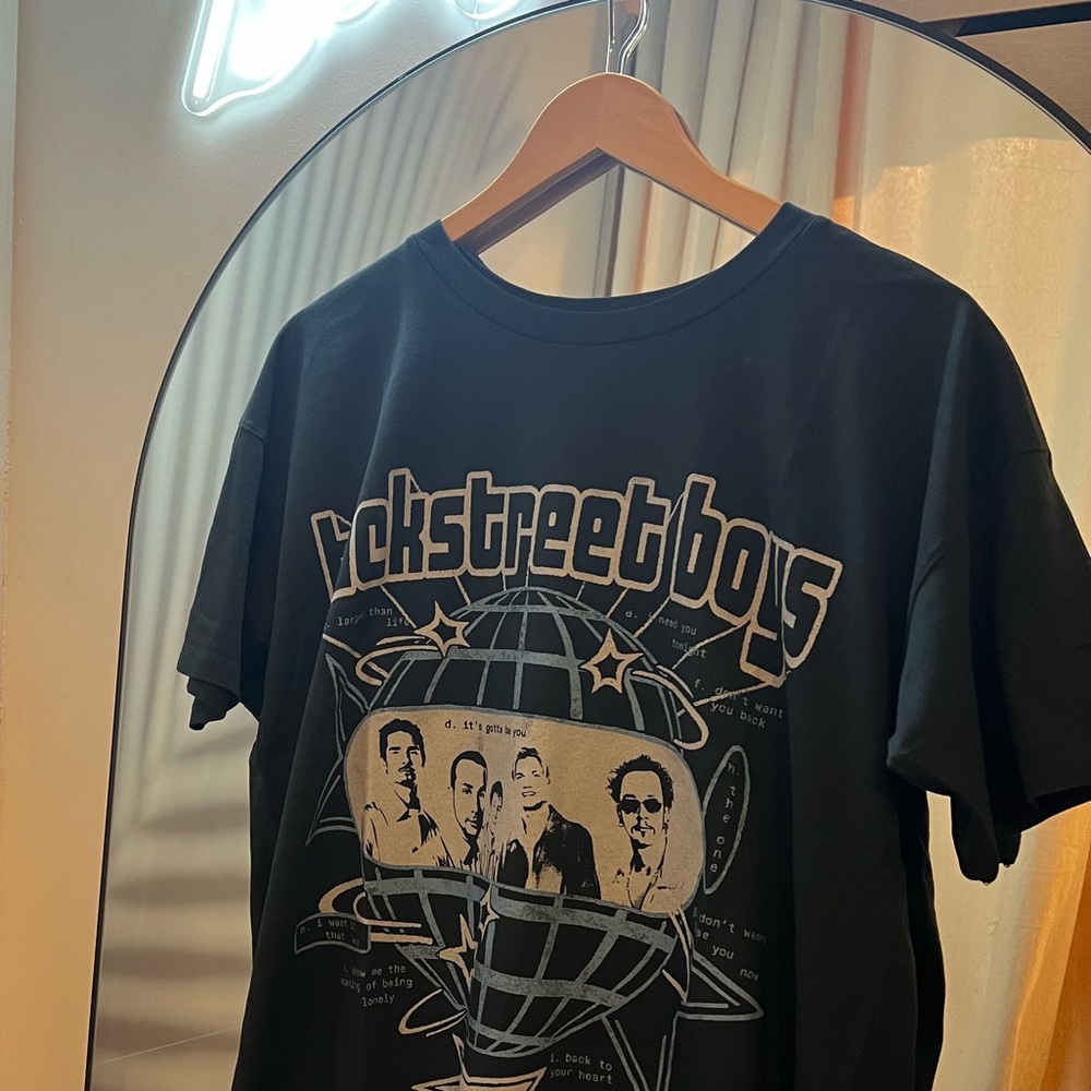 NWT Daydreamer Backstreet Boys Into The Millennium Merch Tee - Picture 9 of 12